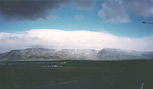 [Iceland_Mount_Esja.jpg]
