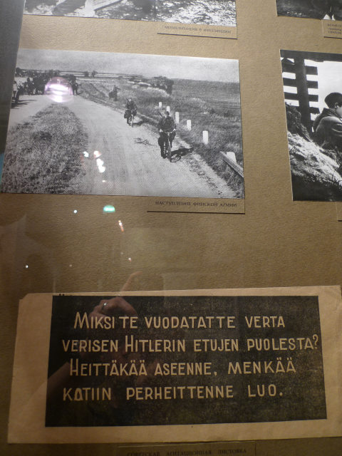 [a-propagana-poster-from-the-russian-finnish-war_4425382130_o.jpg]
